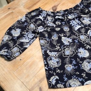 Gap Women’s floral blouse